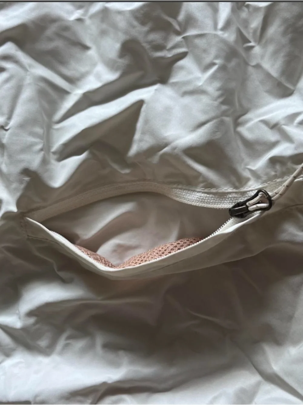 Avalanche Women's off White Hooded Puffer Jacket